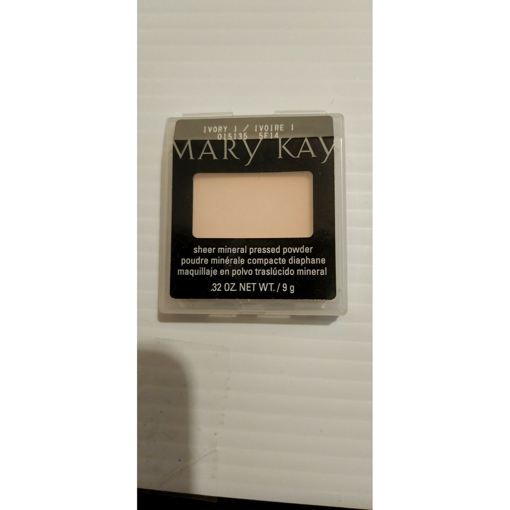 Mary Kay Creme-to-Powder Foundation - Ivory 1  015135